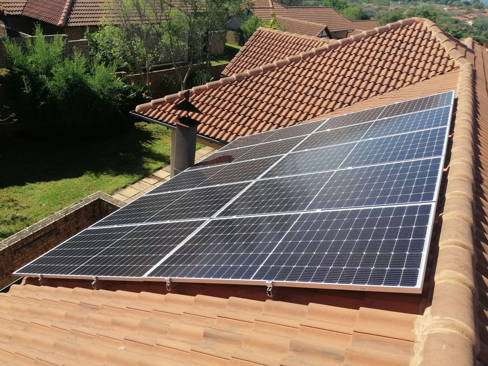 Hus med solceller på taget